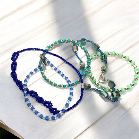 Jewelry Lot of 24 Beaded Bracelets & Bangles Rainbow Colors gold Silver One Size - Picture 4 of 7